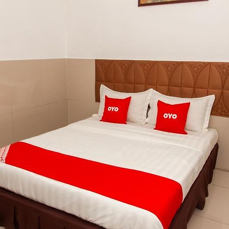 Oyo 89851 Leila Hotel SDK Dış mekan fotoğraf
