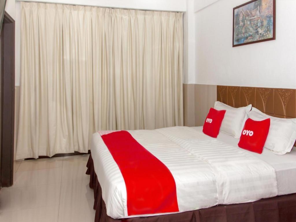 Oyo 89851 Leila Hotel SDK Dış mekan fotoğraf