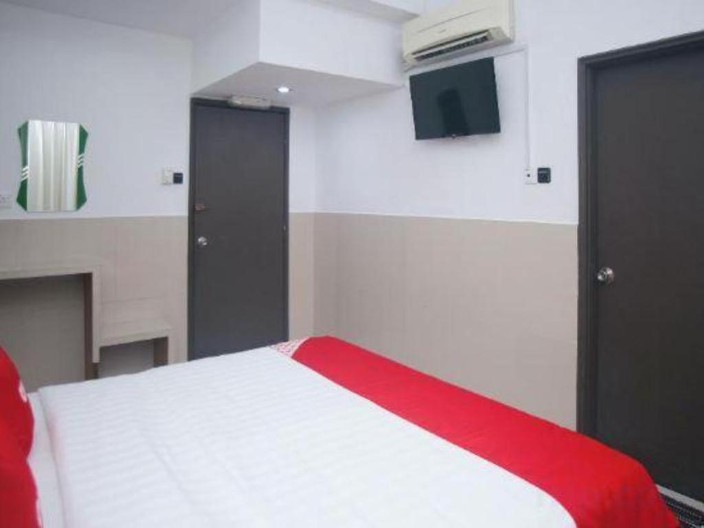 Oyo 89851 Leila Hotel SDK Dış mekan fotoğraf
