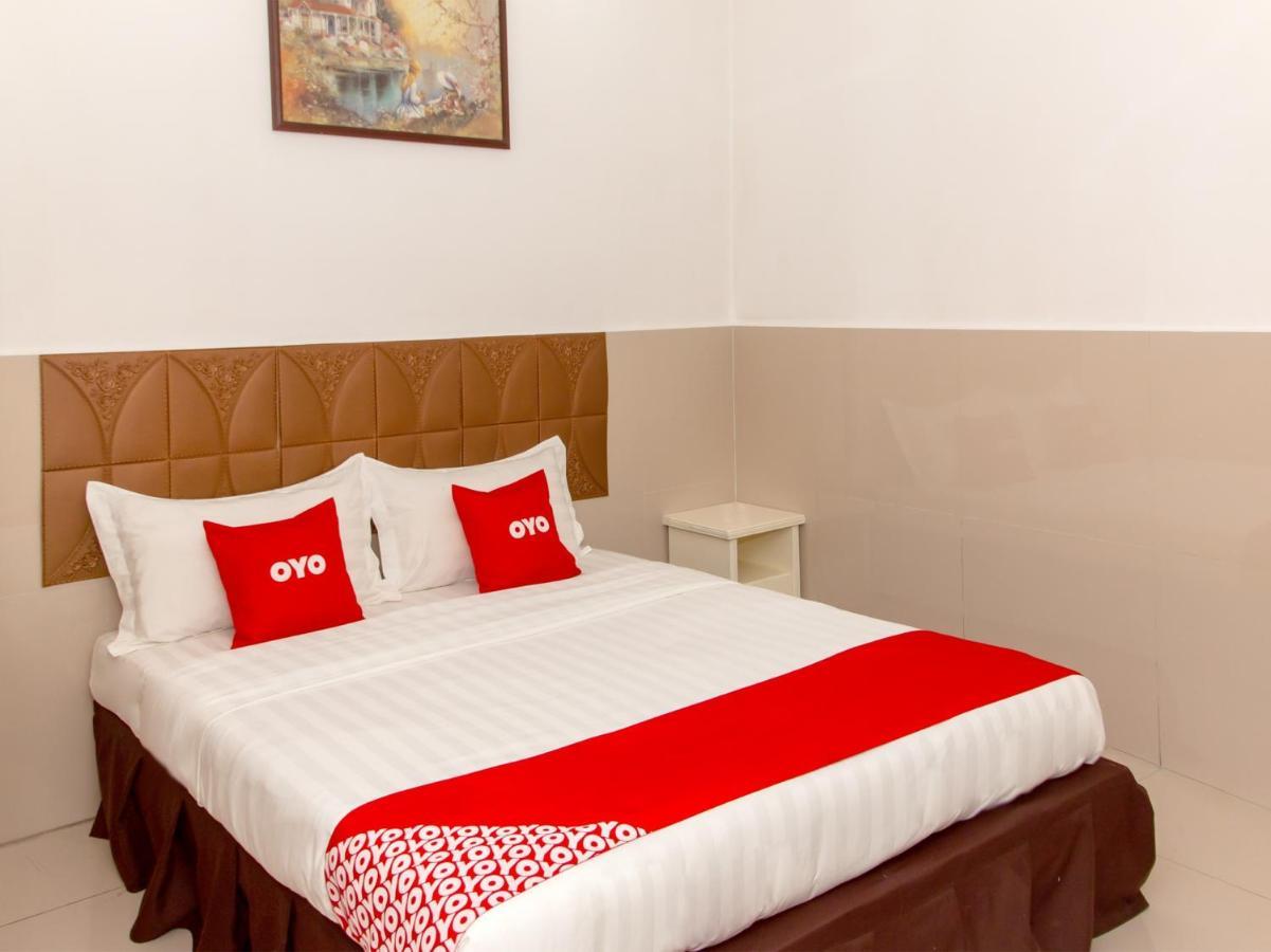 Oyo 89851 Leila Hotel SDK Dış mekan fotoğraf