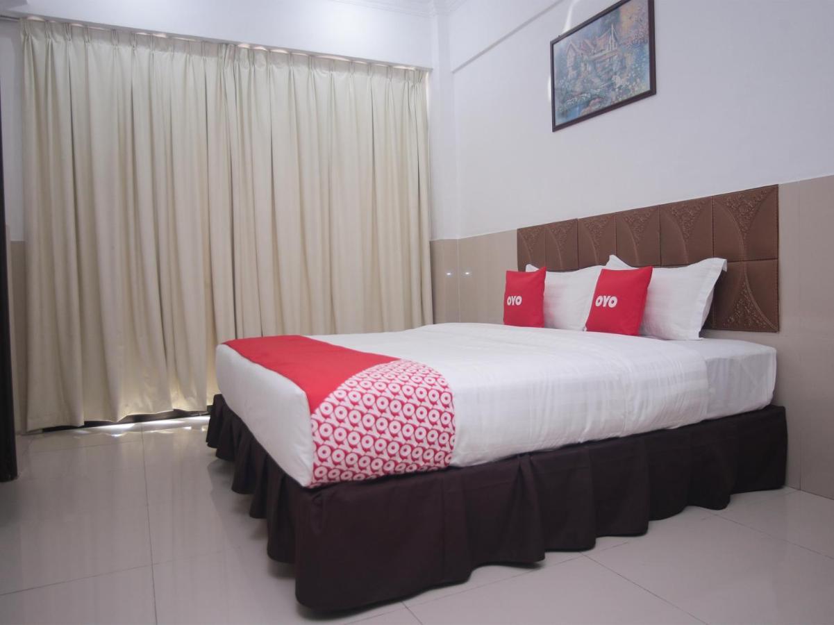 Oyo 89851 Leila Hotel SDK Dış mekan fotoğraf